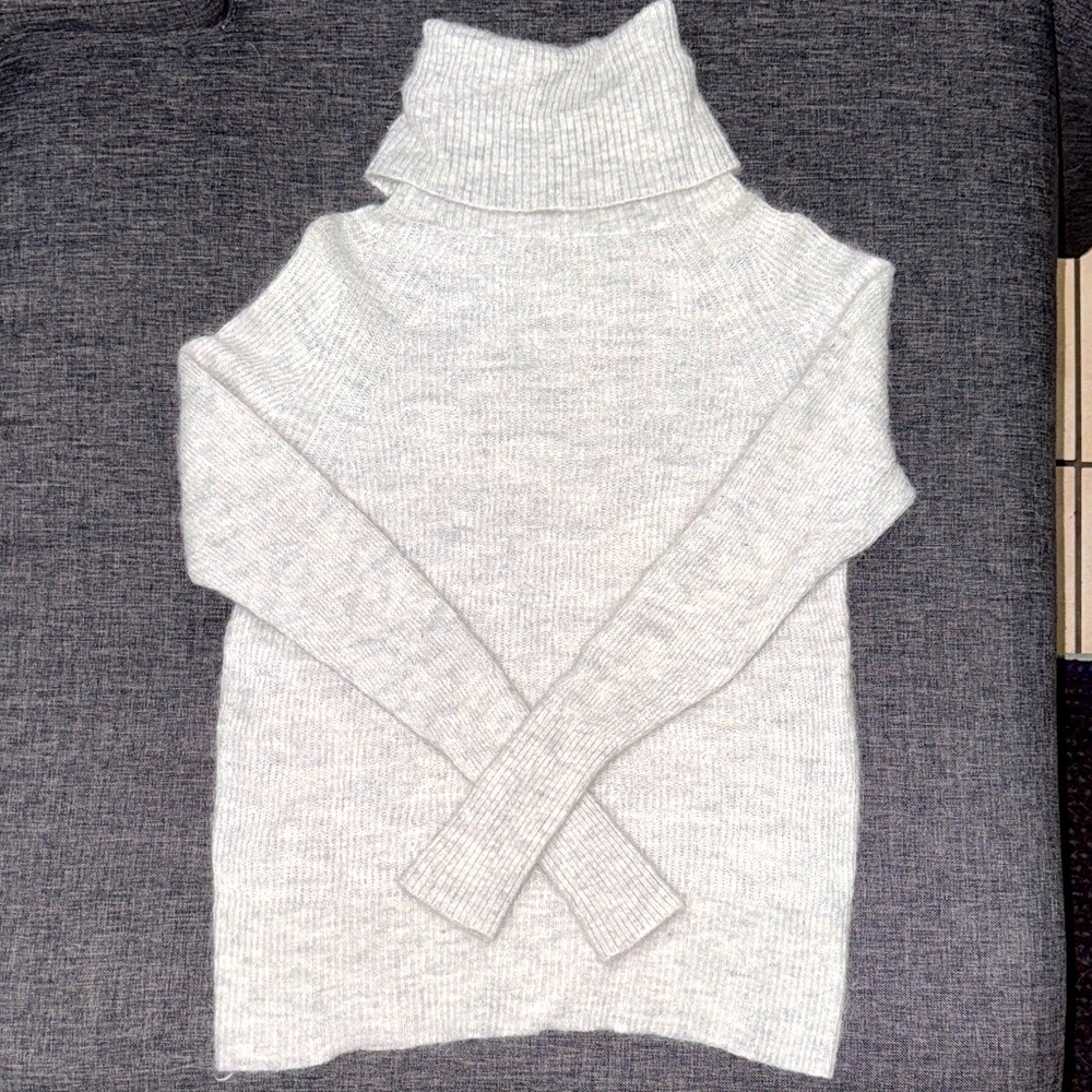 Baby Alpaca-Wool Turtleneck - Picture 2 of 7